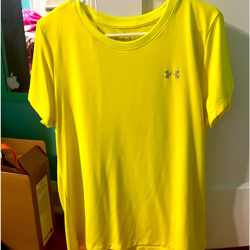 Under armour short sleeve